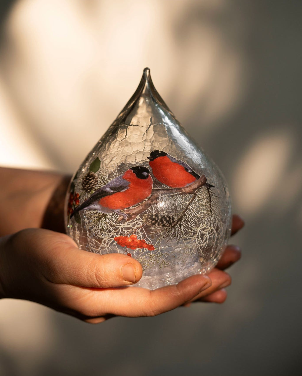 Finche’s Winter Song – Tear Drop Glass Lamp