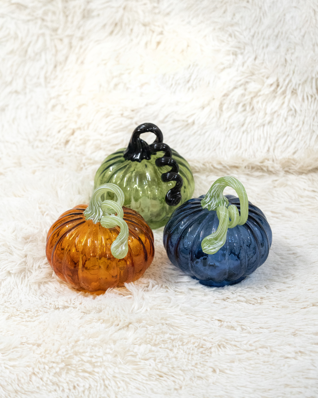 Azure Éclat – Handblown Glass Pumpkin Lamp