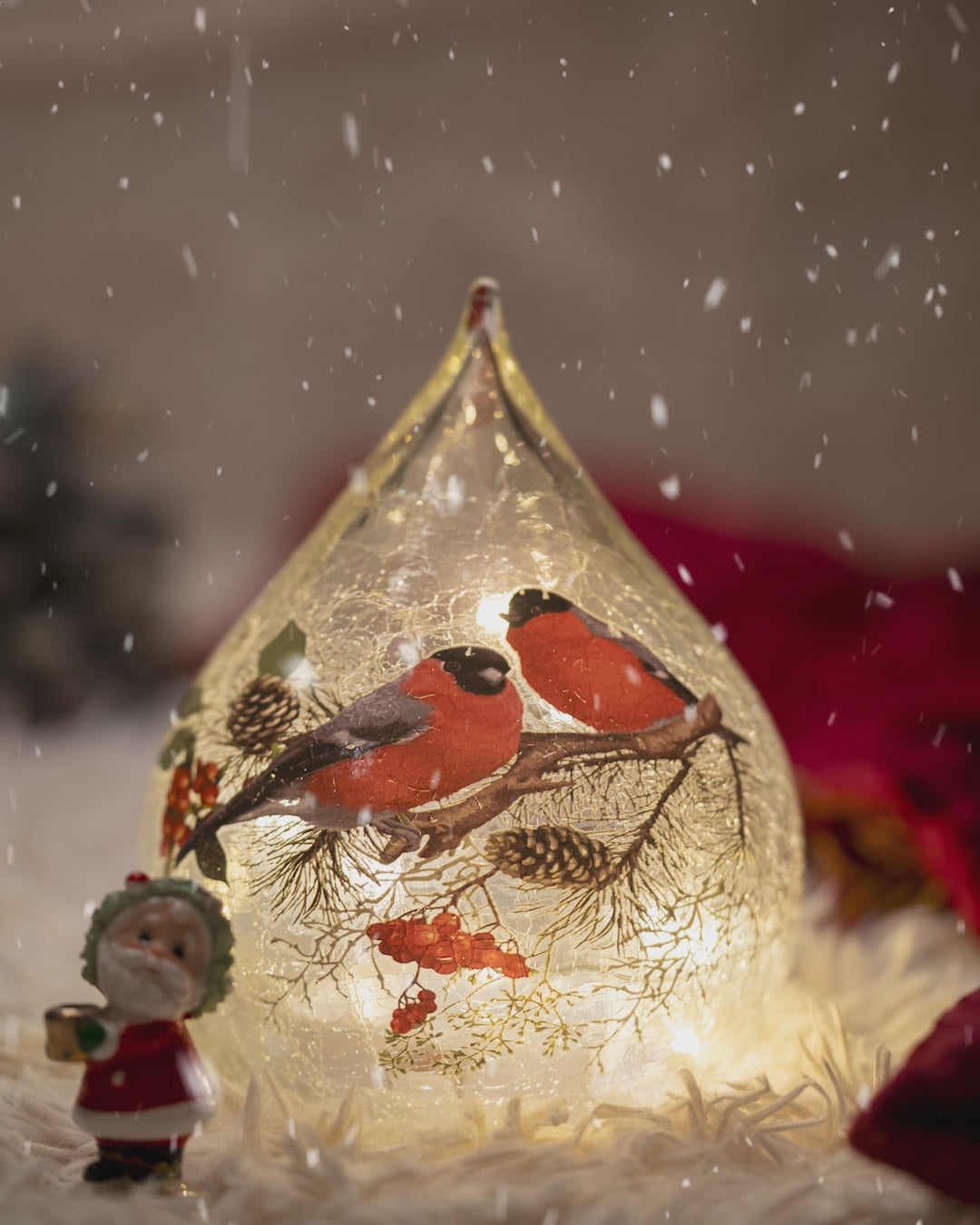 Finche’s Winter Song – Tear Drop Glass Lamp